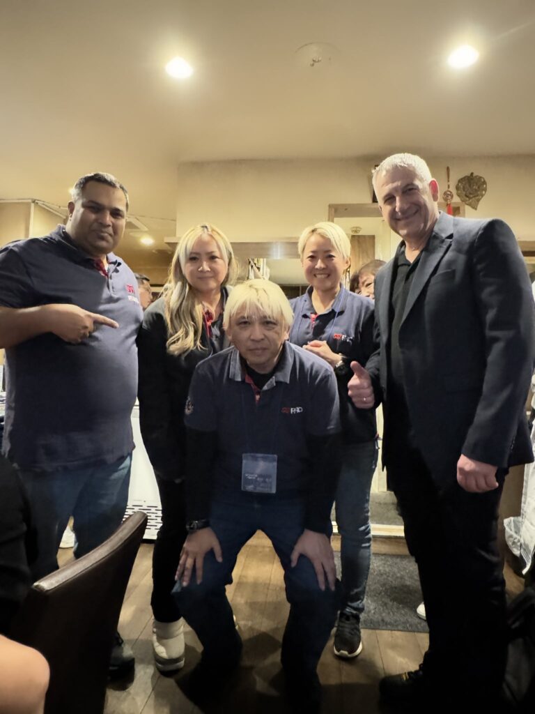 2026年2月のSSIセンターミーティングで、チャレンジ成功のお祝いをしていただきました!